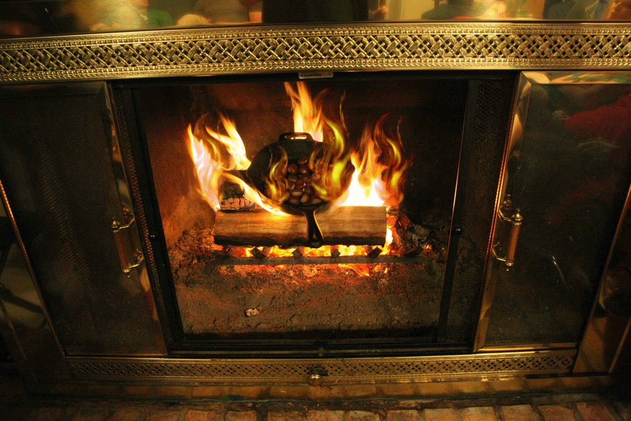 The Christmas Song (Chestnuts Roasting On An Open Fire) by